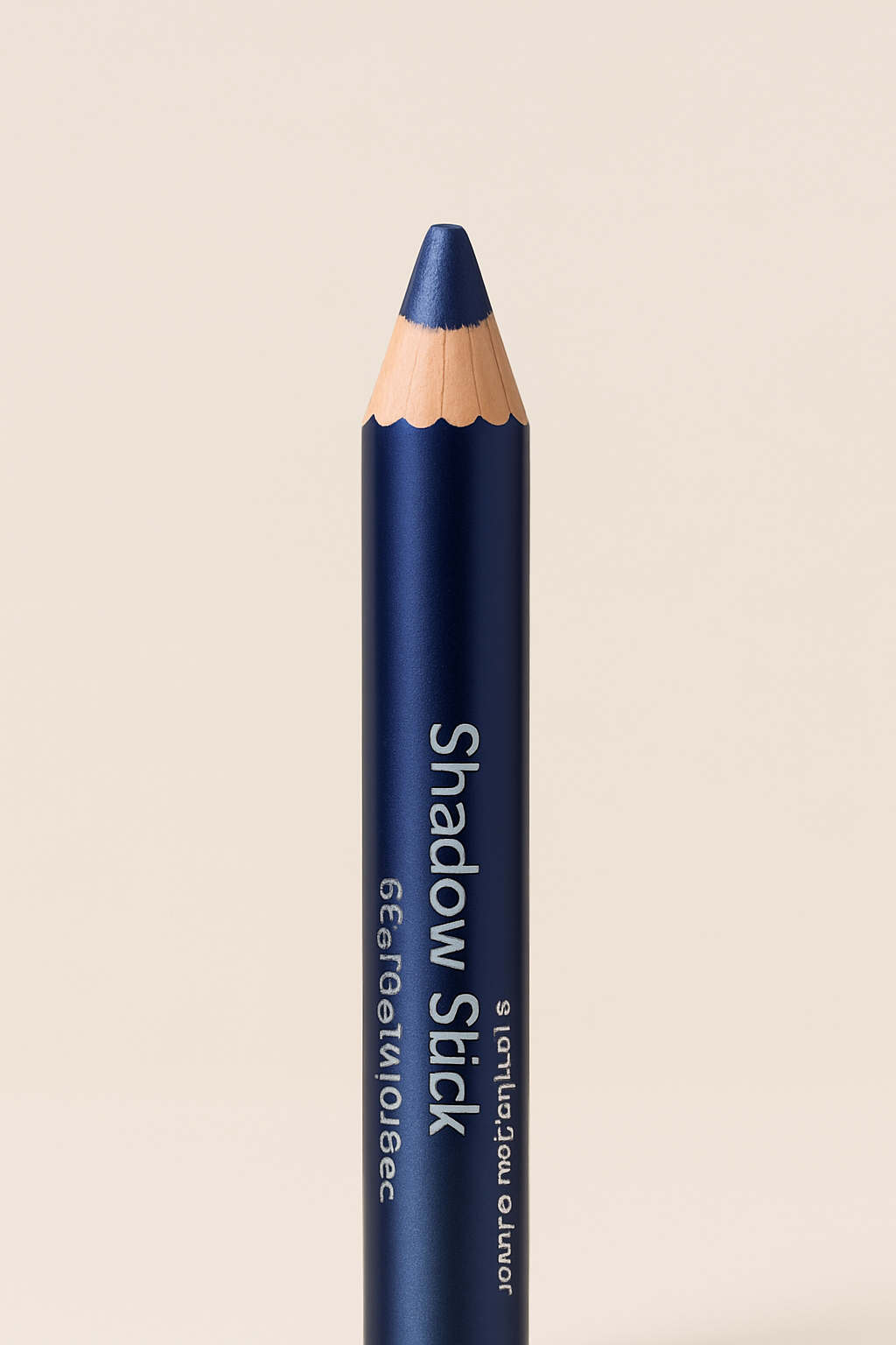 crayon ombre à paupières avec taille crayon